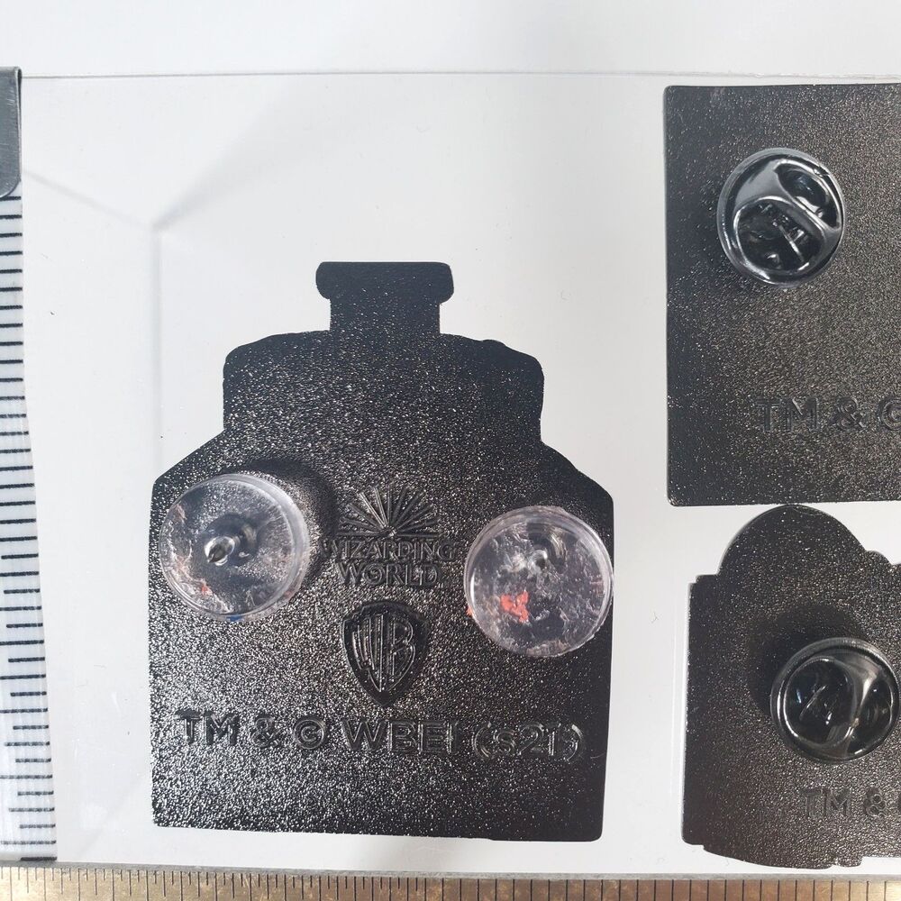 Harry Potter Enamel 5 Pin Set Magical Places Loot Crate 2021 Hogwarts Hogsmeade - Picture 9 of 12